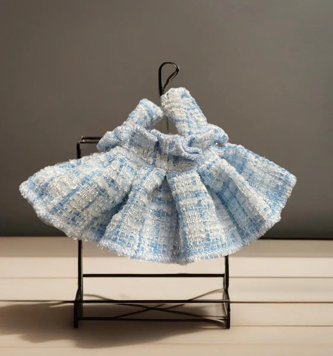 Vestito tessuto filato azzurro  abitìno  per Labubu e monchichi