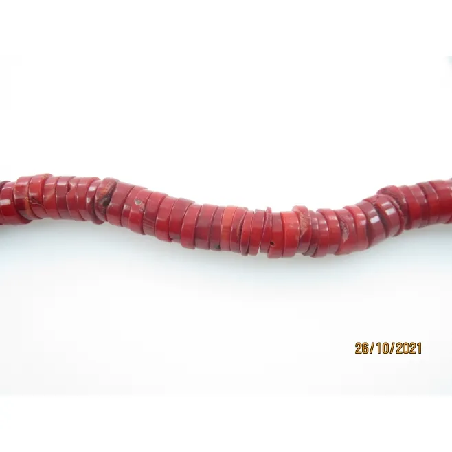 un filo di dischetti di corallo bambù  heishi 11/12 mm.
