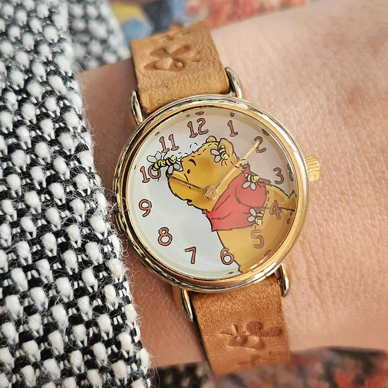 Tono d'oro vintage Winnie the Pooh e le api guardano con cinturino marrone