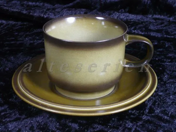 Kaffeetasse mit Untere - Goebel Oeslauer Manufaktur Country Oliva grün