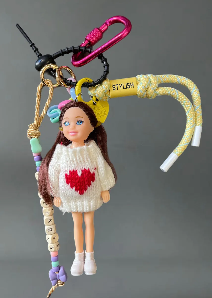 Pimp your Bag portachiavi e applique per borsa Barbie Shelly capelli castani e maglioncino panna cuore rosso