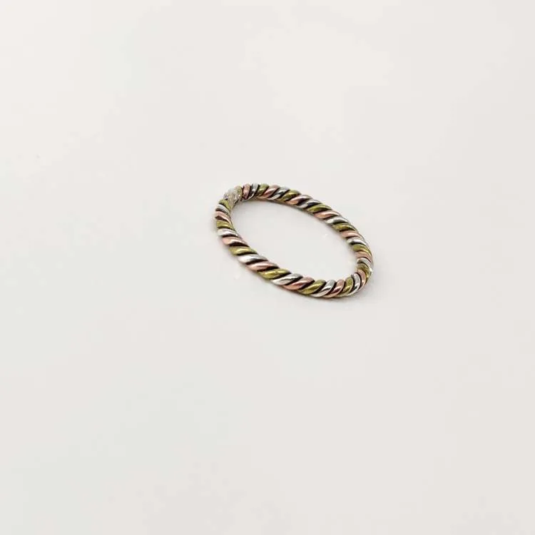 Anello a fedina Adeline in argento smaltato