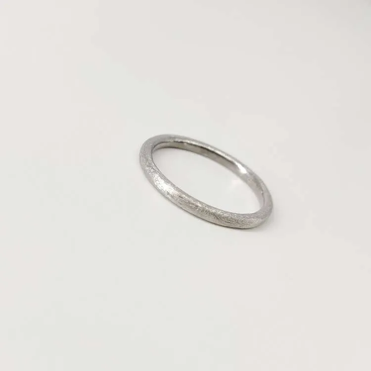 Anello a fedina Debbie in argento