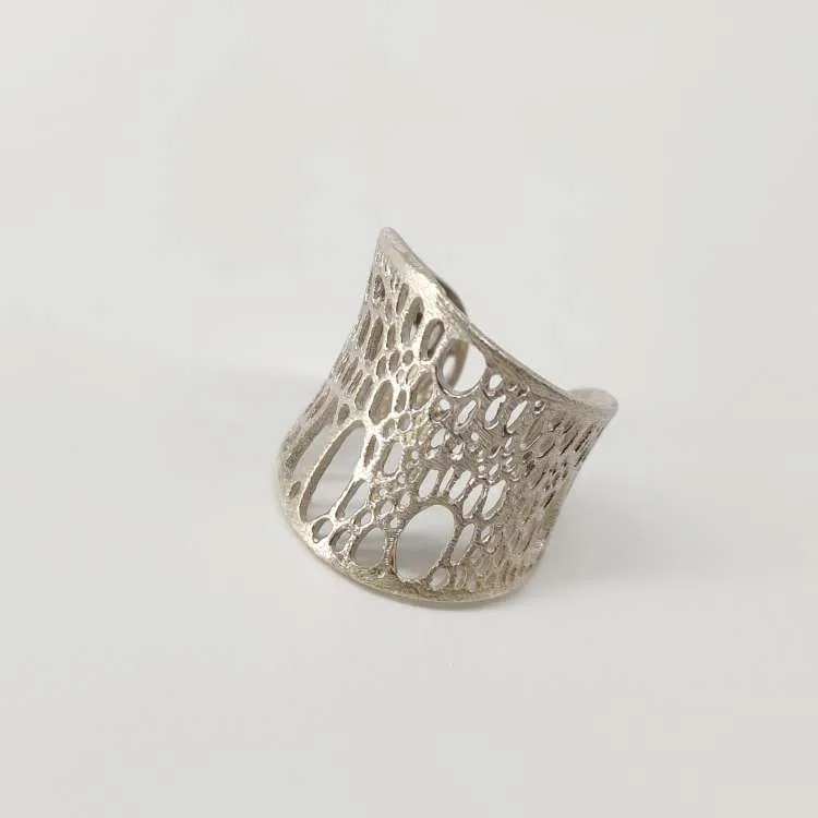 Anello aperto a fascia Manuela in argento