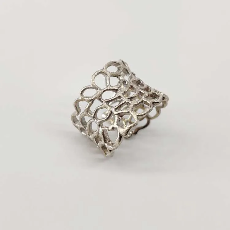 Anello aperto a fascia alta Amy in argento