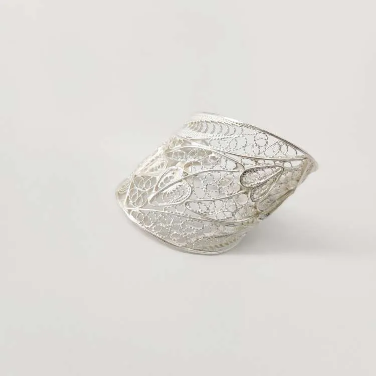 Anello a fascia Lucia in filigrana d'argento