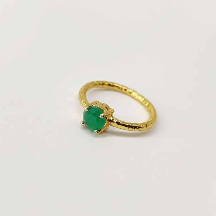 Anello a fedina Alina con pietra dura