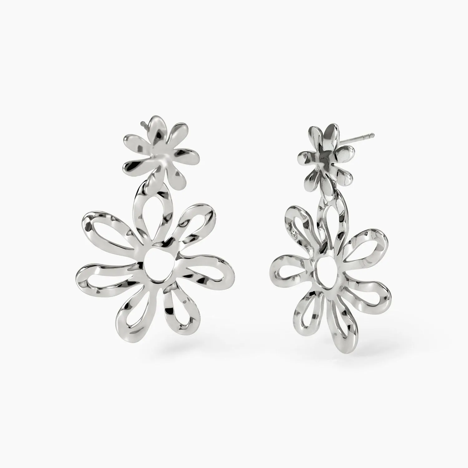 Orecchini pendenti con fiori effetto martellato Kidult