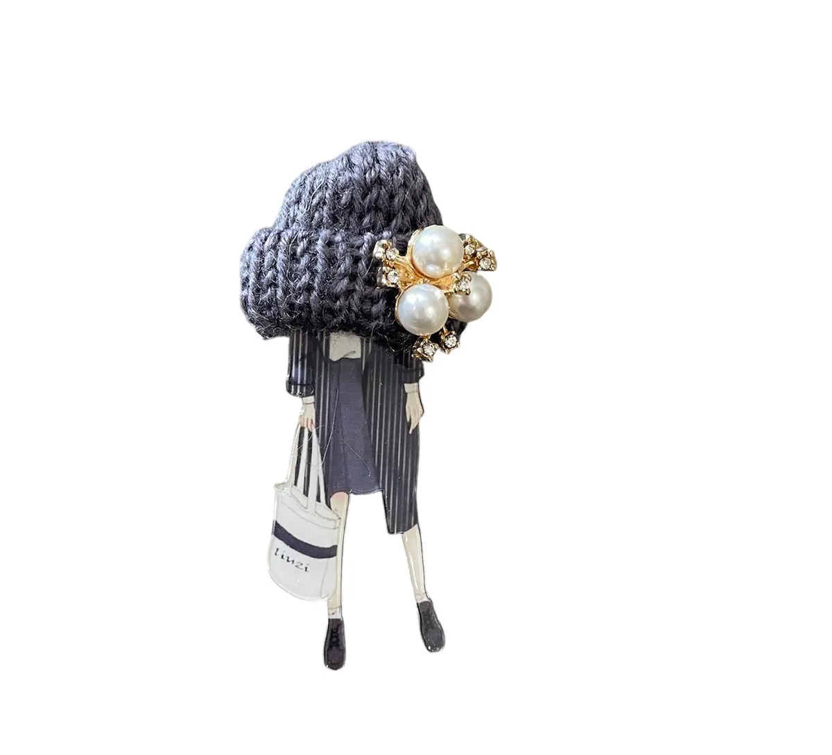 Spilla con modella e cappellino inlana grigio con perle