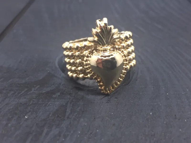 Anello sacro cuore dorato regolabile