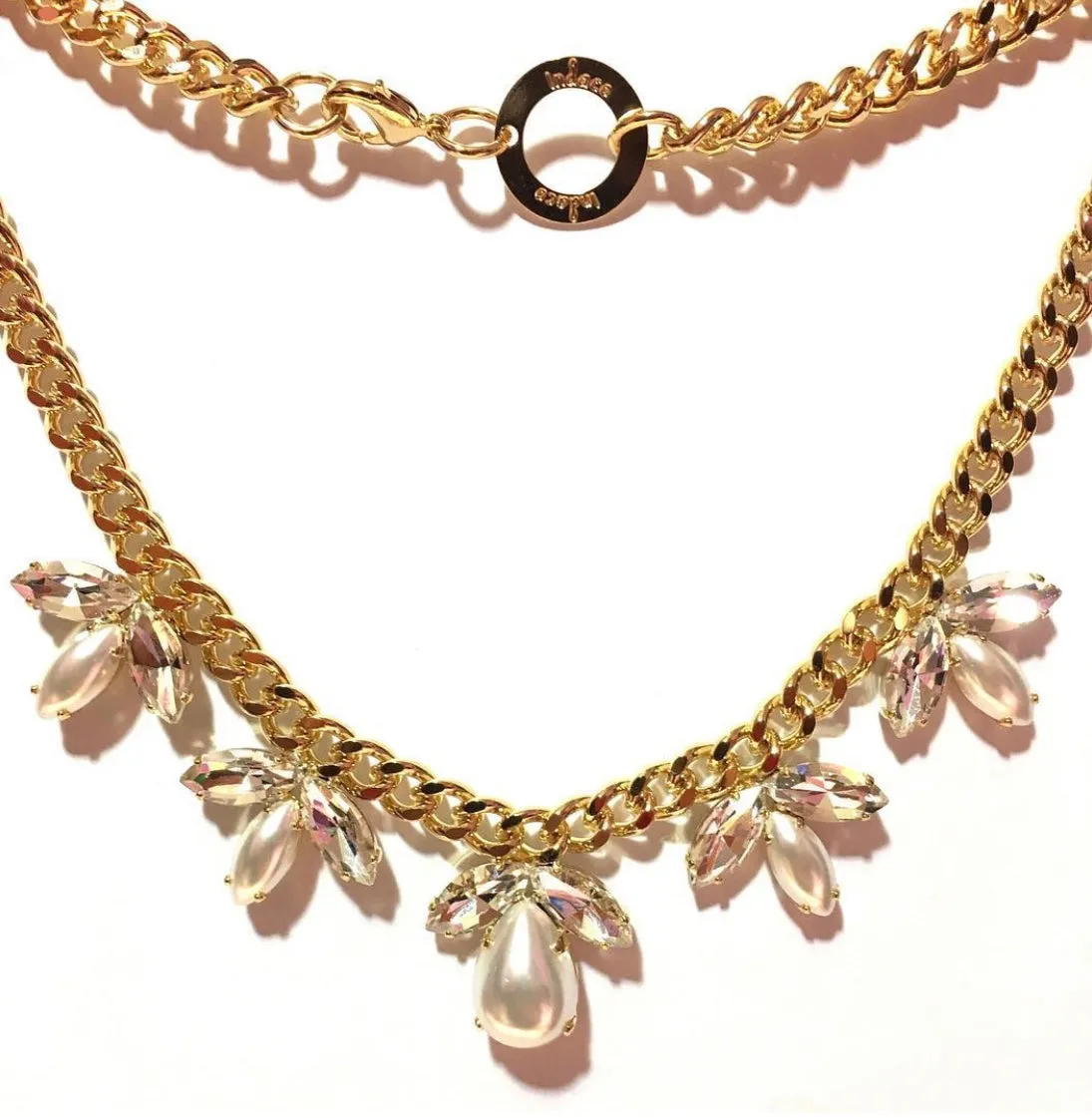 Collana con pietre swarovsky e perle