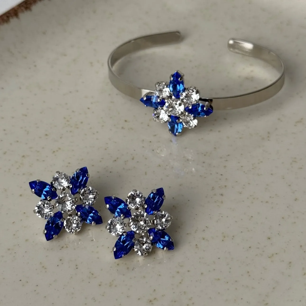 Completo blu royal e crystal