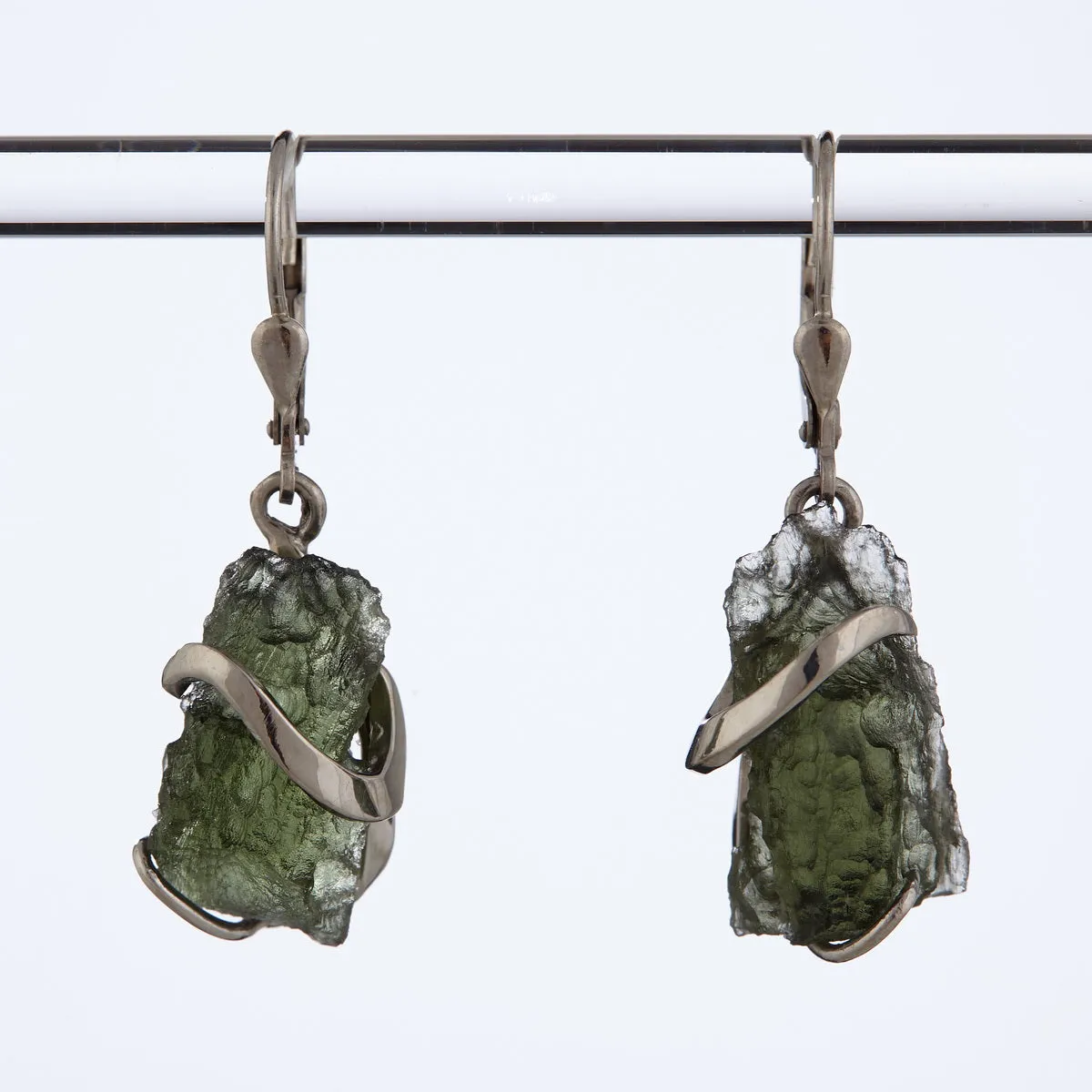 Orecchini in argento con Moldaviti naturali 311