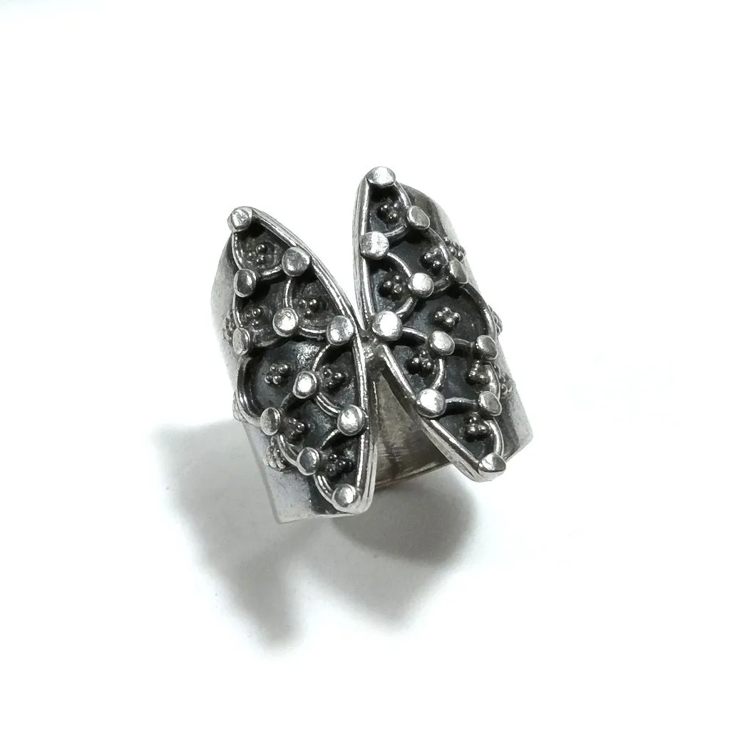 925 silver ring with decorated wide band - KONNI