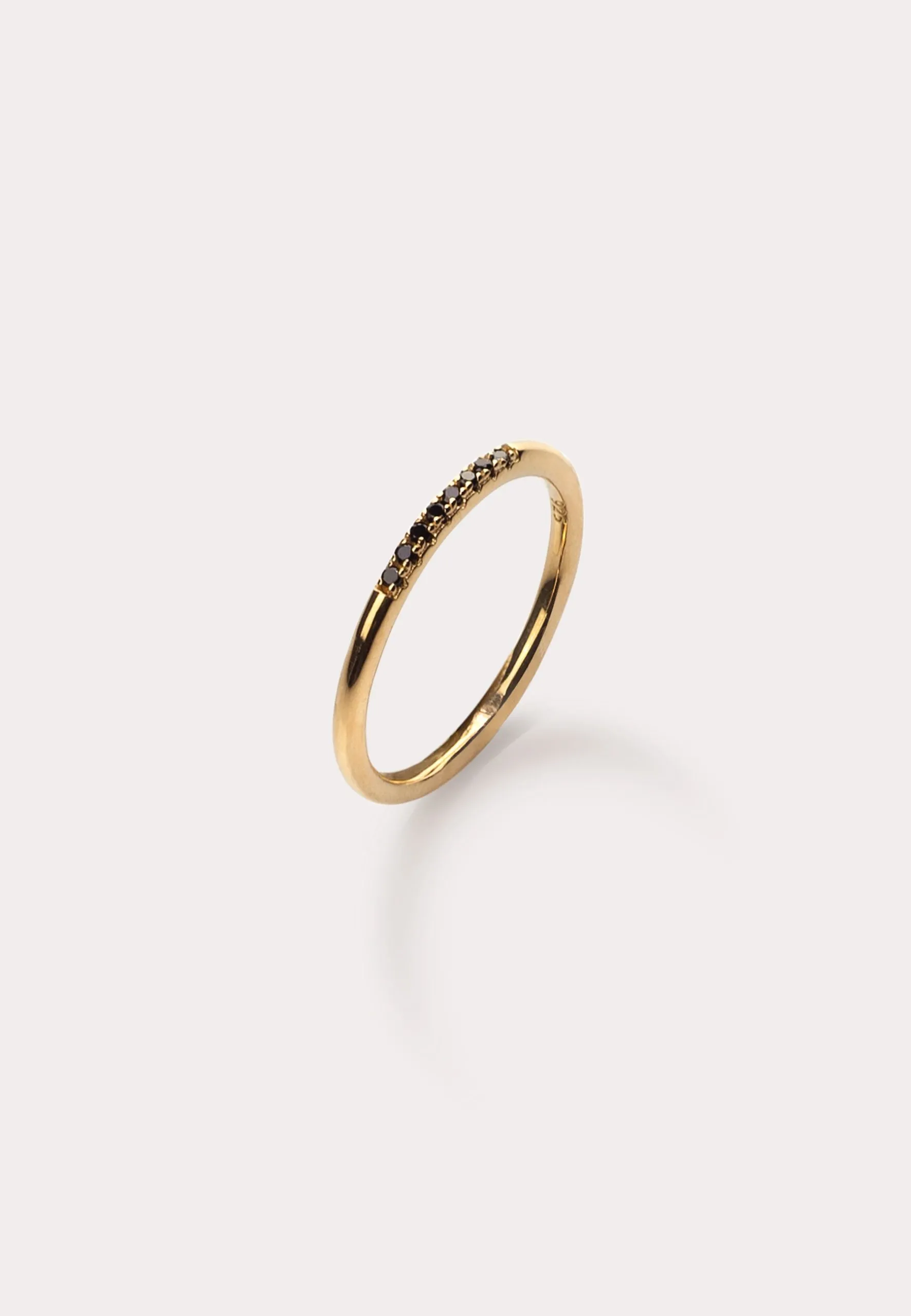 RITZY. Anillo de plata de ley bañado en oro.