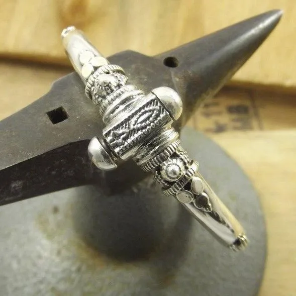 ARMBAND mit ETHNISCHER Verzierung