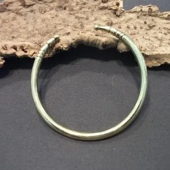 Ethnischer Messingarmreif - MAWAI