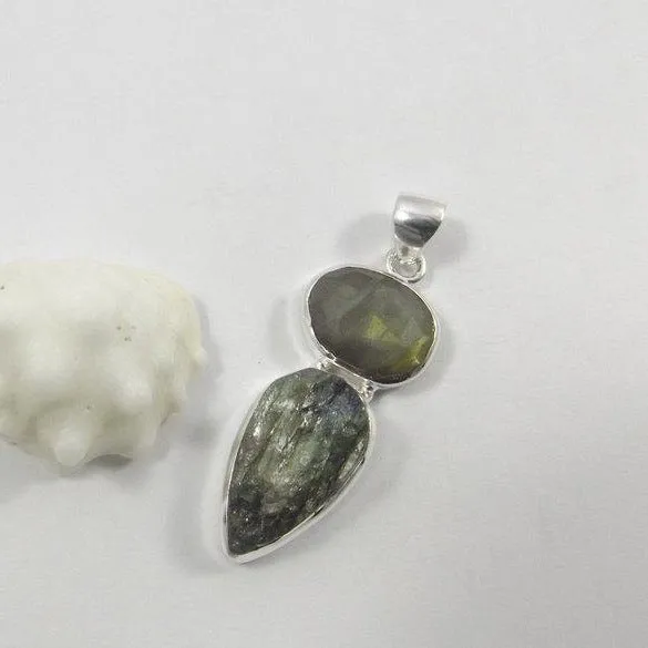 ANHÄNGER Roher Labradorit 925 Silber