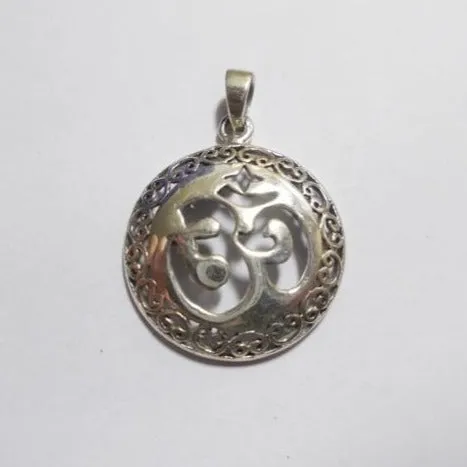 CIONDOLO OM in argento 925 - AMAR