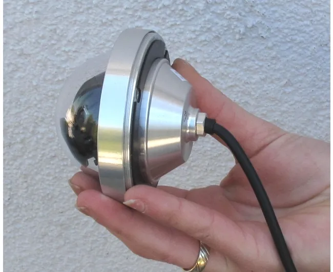 Deckenkamera 550TVL  IP66 Vandalensicher auch für Bus Bahn Aufzüge Tore Türen