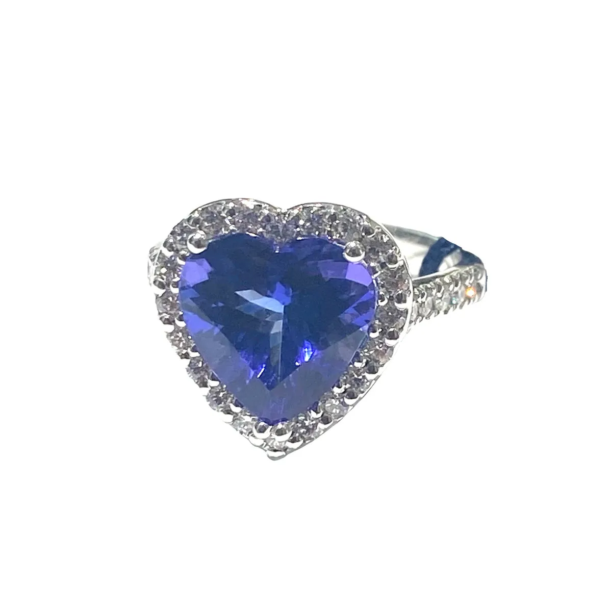 ANELLO CUORE TANZANITE E DIAMANTI