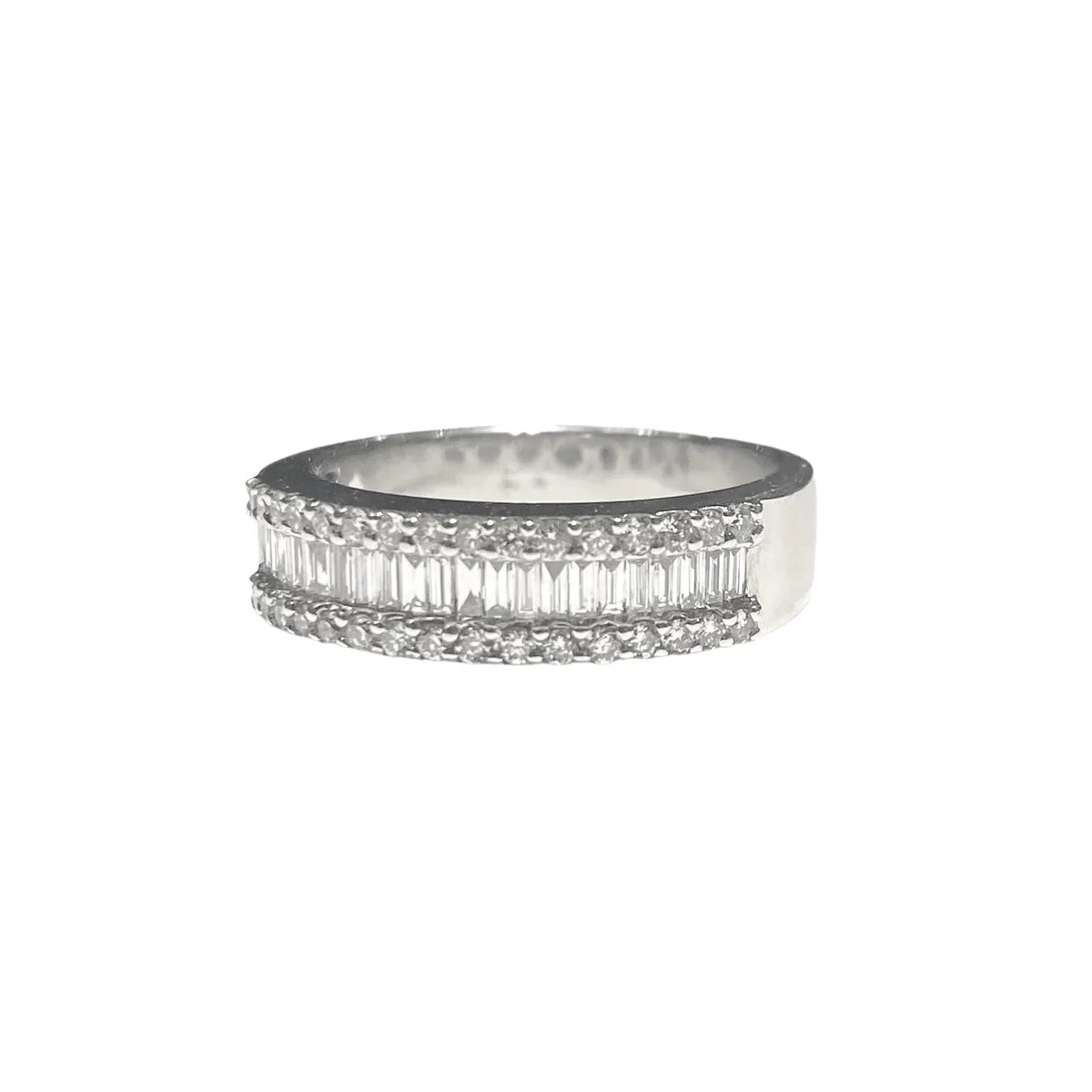 ANELLO FASCIA CON DIAMANTI BAGUETTE