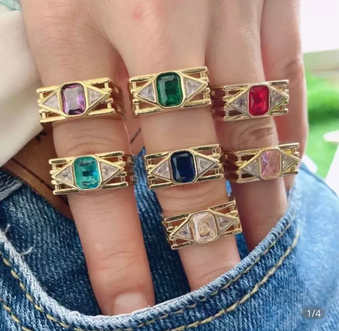 Anello quadrato greco e zirconi