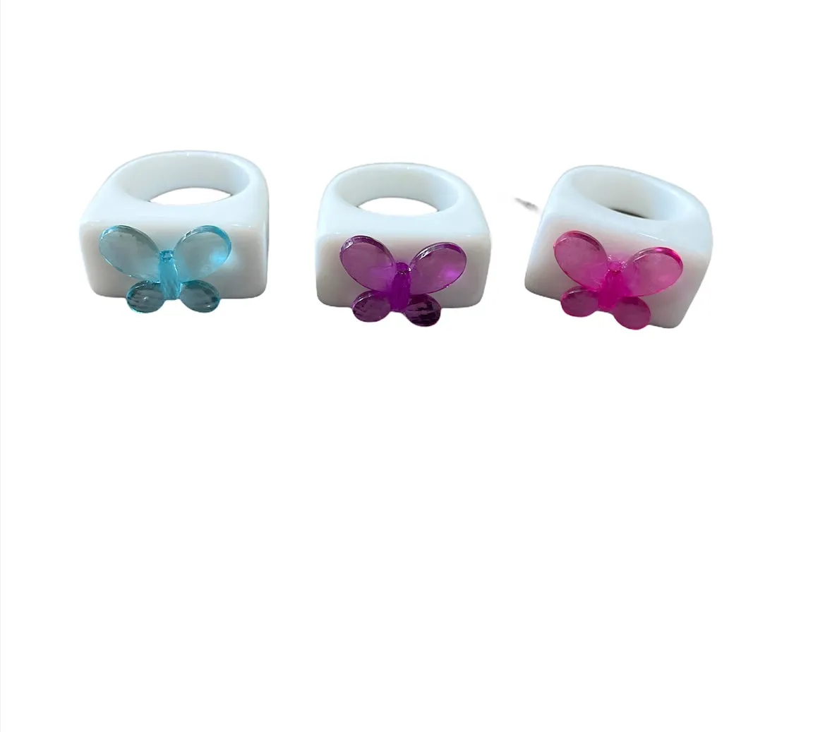 Anello resina farfalla l’anello sceglie dove andare