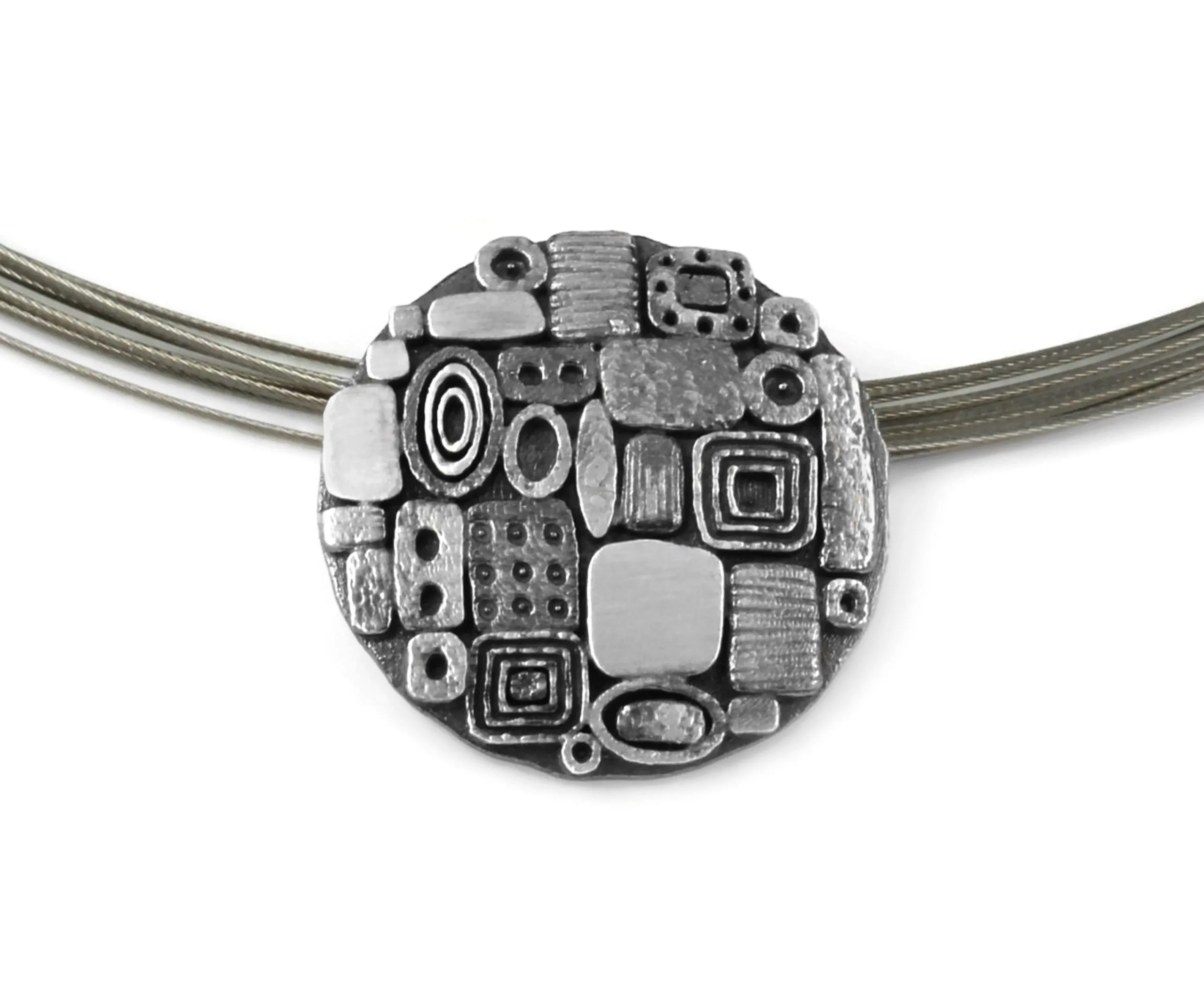 Ciondolo in argento e argento annerito e anello multifilare