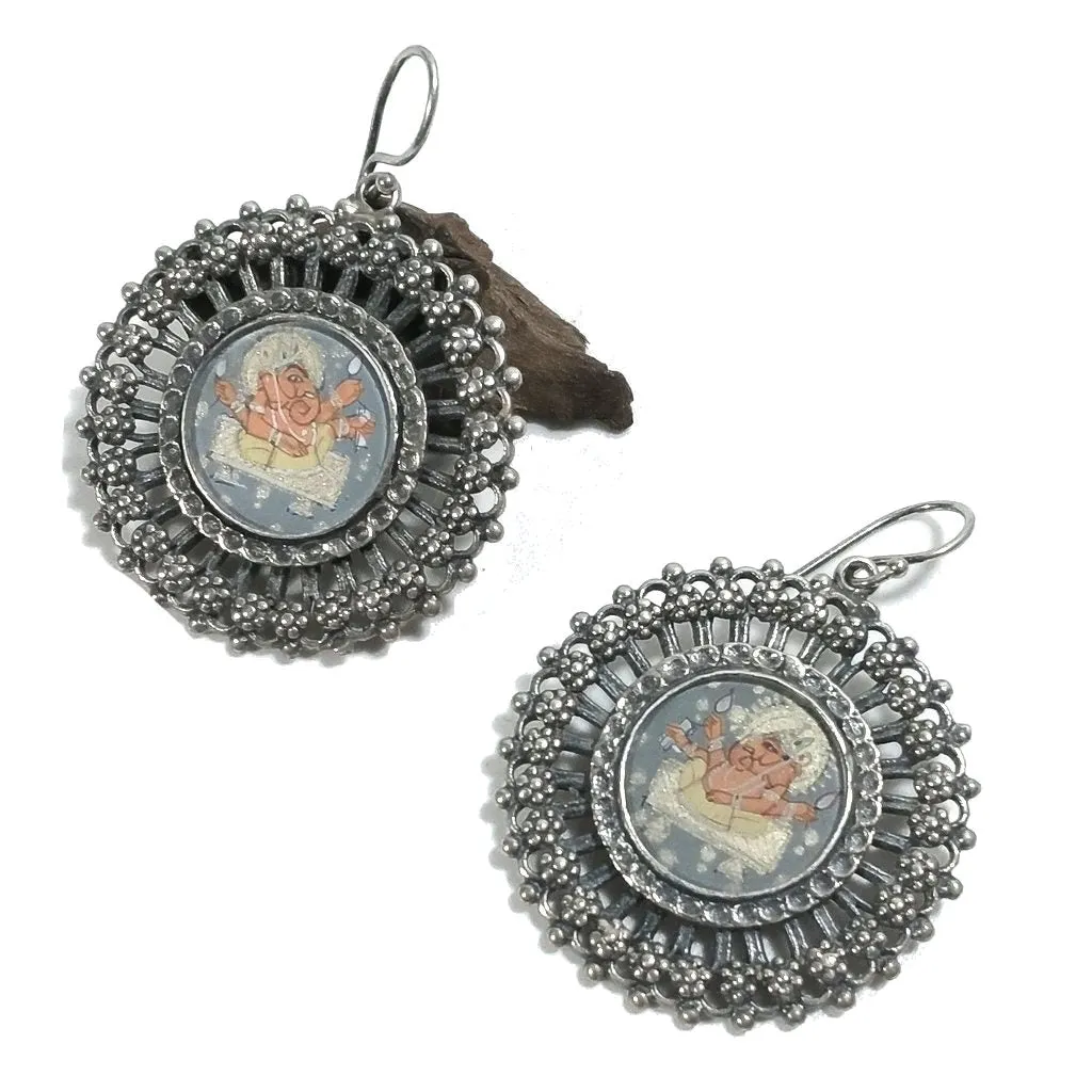 Blaue ethnische Ganesha-Ohrringe aus 925er Silber – NAMBULA