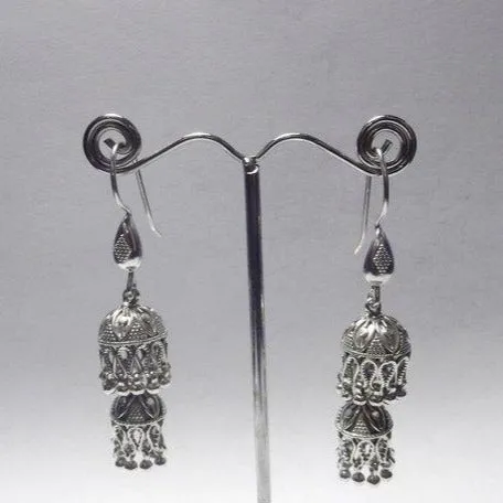 Ethnische OHRRINGE aus 925er Silber mit zwei Kuppeln