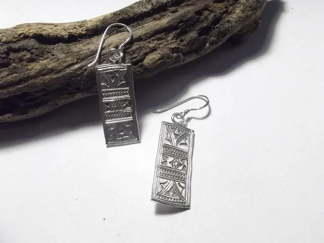 KAREN quadratische ethnische OHRRINGE aus 925er Silber