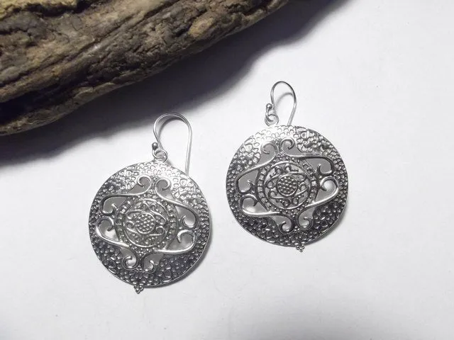 Ethnische filigrane OHRRINGE aus 925er Silber – rund