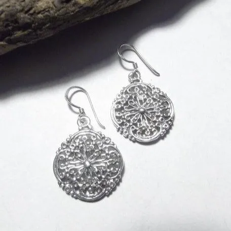 Ethnische OHRRINGE aus 925er Silber mit ornamentalem Filigran