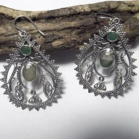 Ethnische Ohrringe aus 925er Silber, filigran mit Smaragd – UTTARKASHI