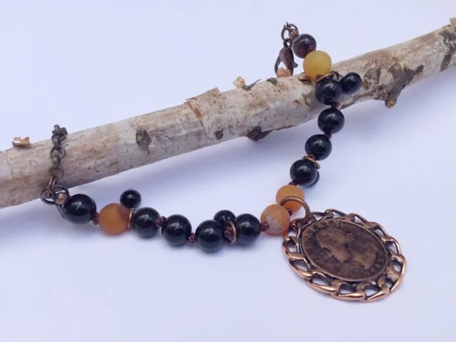 Bracciale pietre dure con moneta centrale